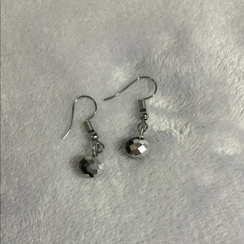 Elegant Silver and Black Jewelry Set